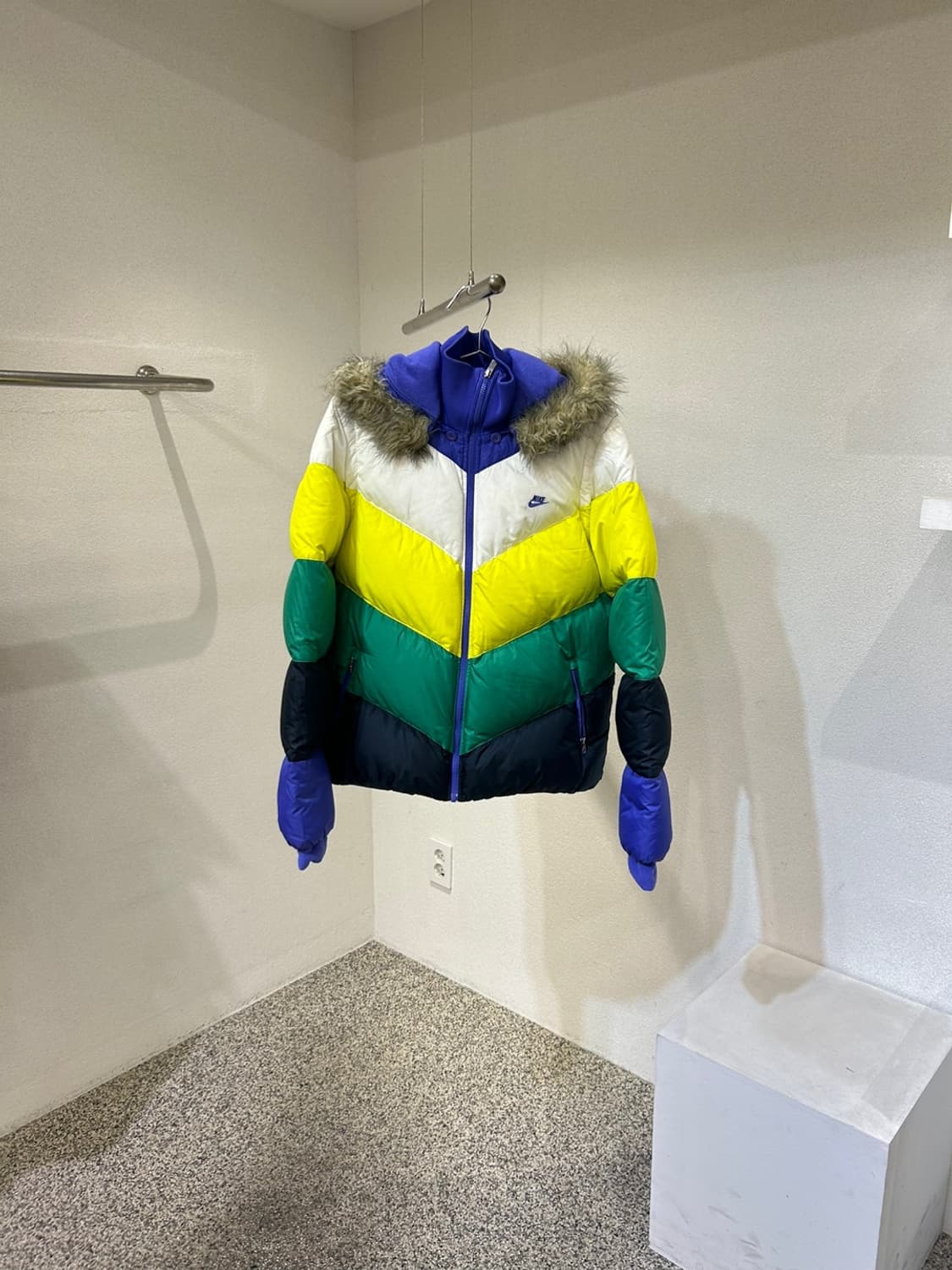 나이키 컬러블록 후드 패딩 상품이미지1