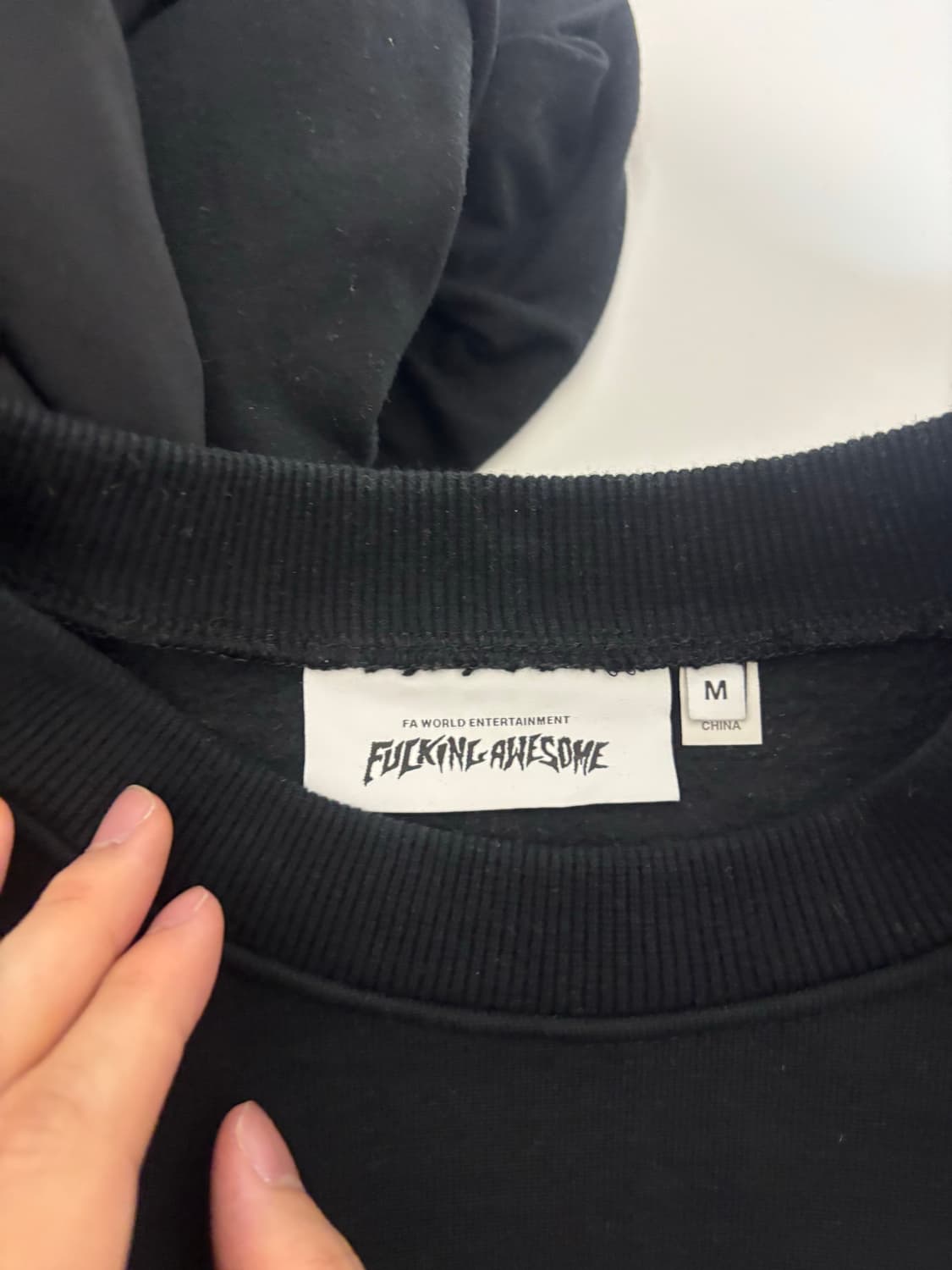 (M) 퍼킹어썸 버블검 맨투맨  상품이미지3