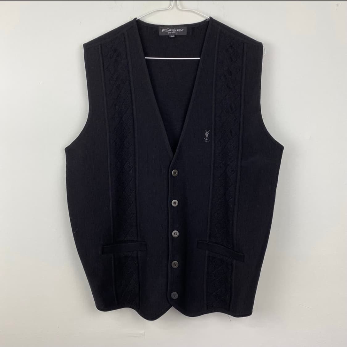 입생로랑 니트 베스트 블랙 100 L 상품이미지1