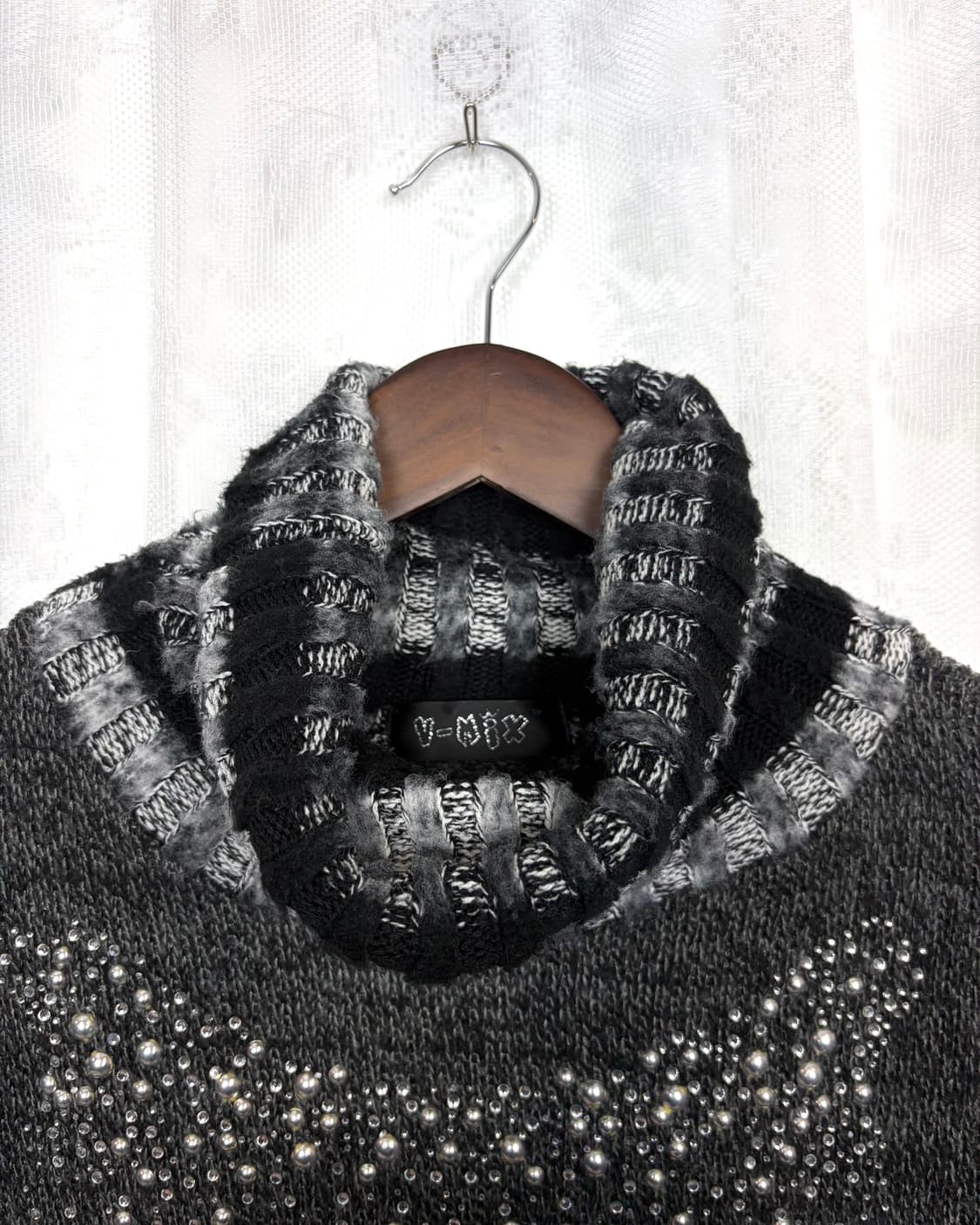 Beaded stripe turtleneck knit top 상품이미지6