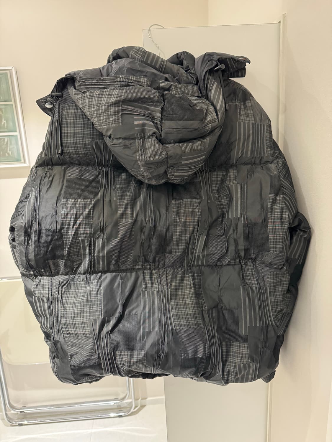 오늘만)예스아이씨 x인세인개러지 콜라보 다운 자켓 블랙 새상품 상품이미지5