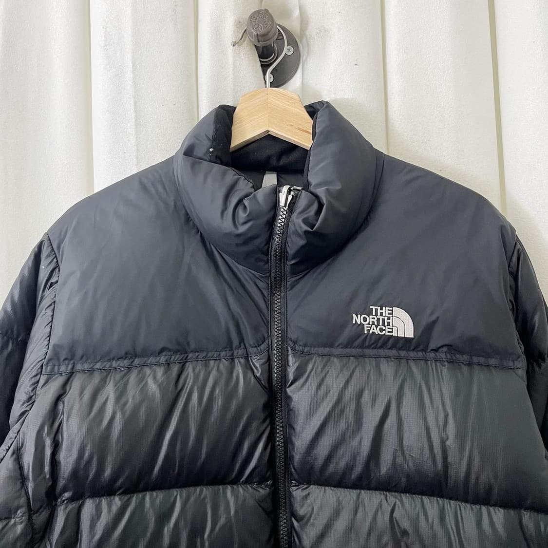 노스페이스 블랙 눕시 700 구스 다운 지켓 상품이미지2