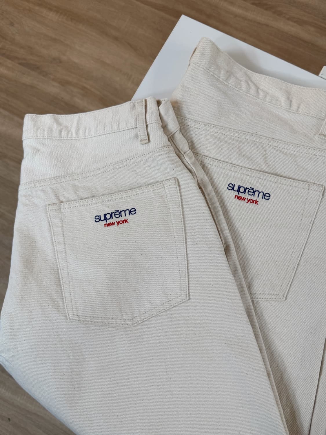 슈프림 배기 셀비지 데님 쇼츠 오프화이트  상품이미지1