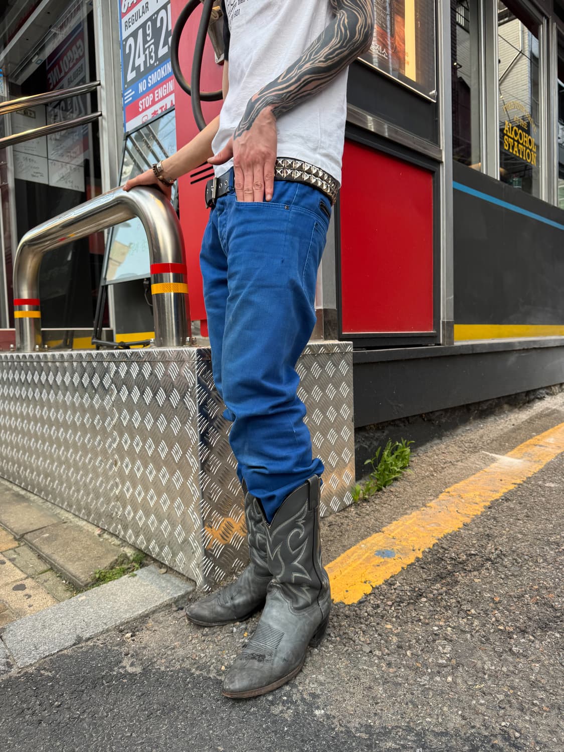KIIT – Leather Patch Blue Denim Pants 상품이미지4