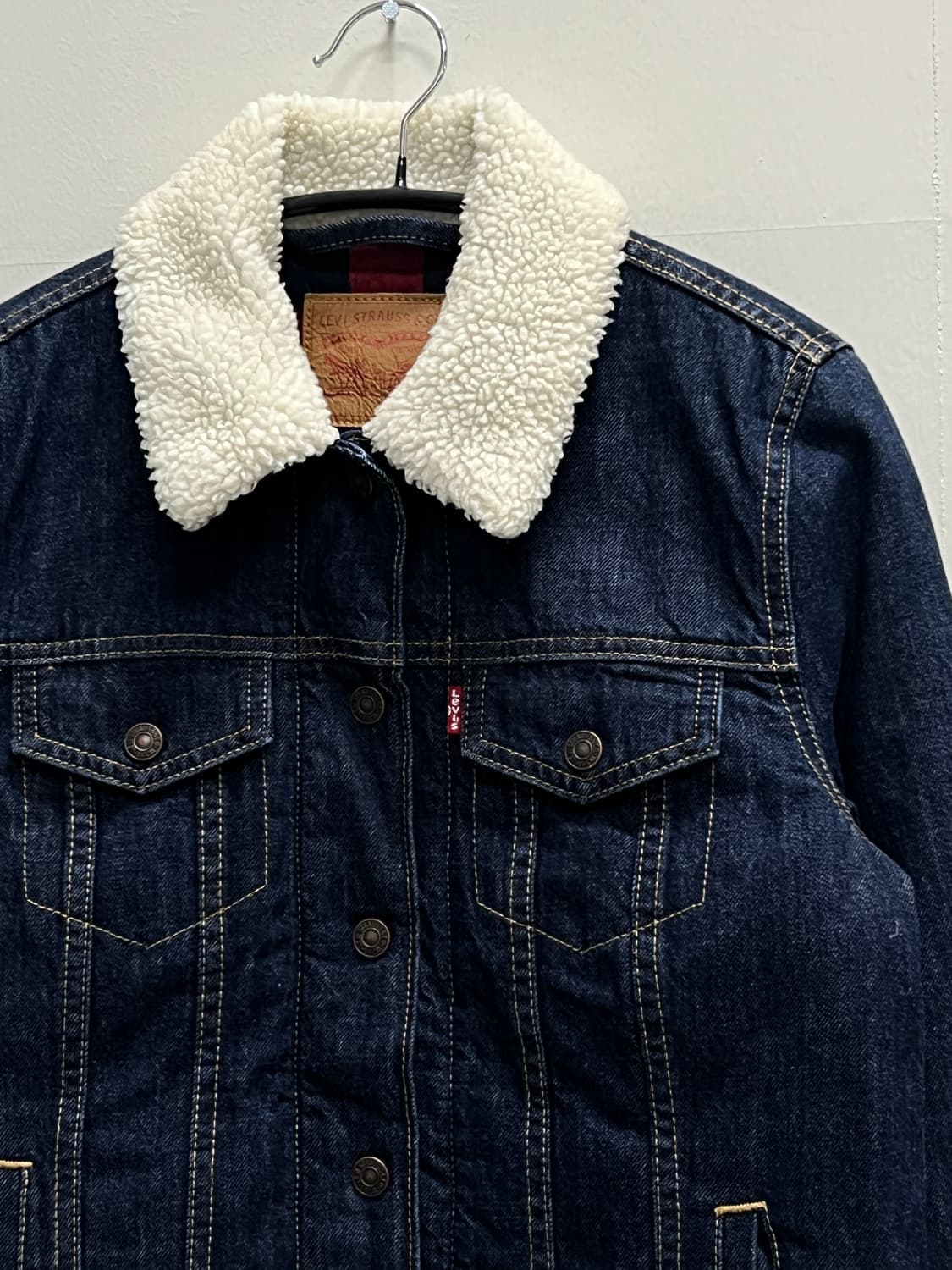 (XS) 리바이스 셰르파 트러커 구스다운 데님 자켓 상품이미지3