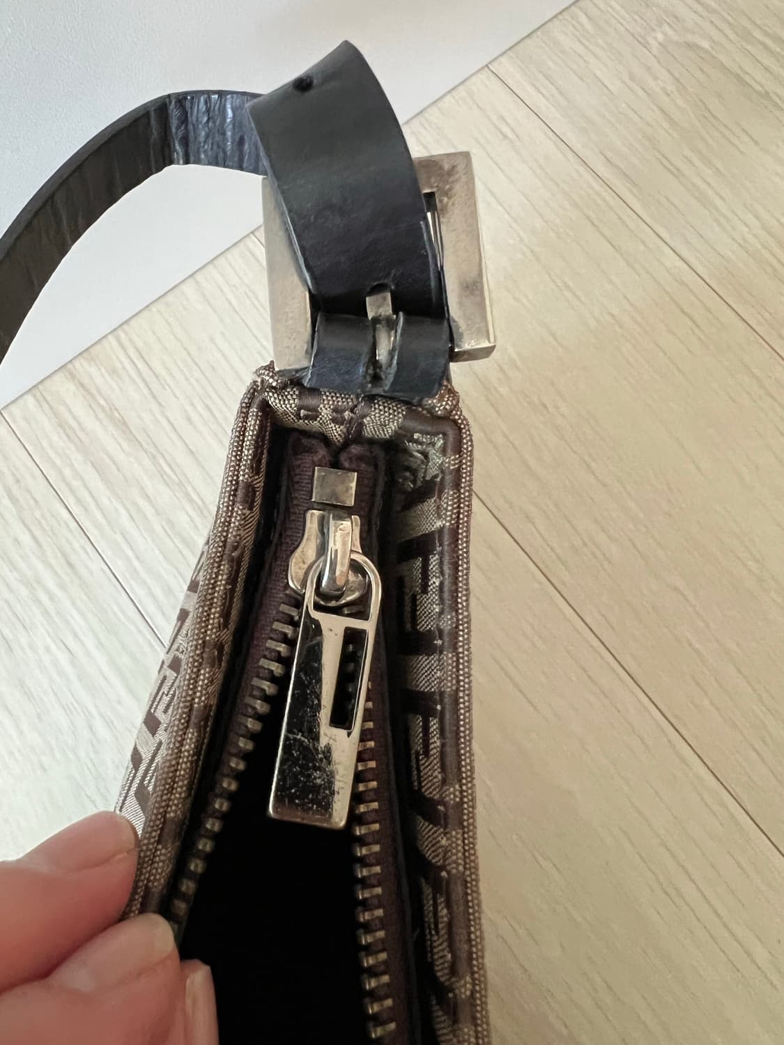 FENDI 모노그램 포쉐트 숄더백 빈티지  상품이미지6