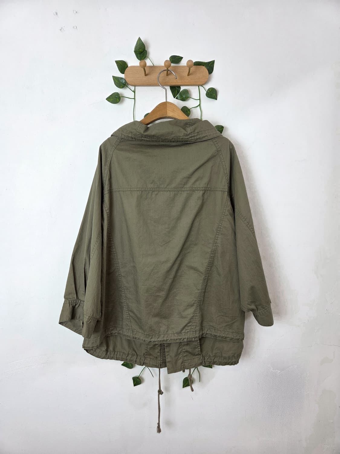 카키 케이프 자켓 상품이미지4