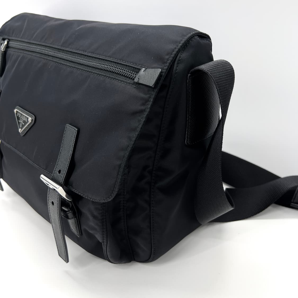 프라다 나일론 삼각로고 메신저백 크로스백 블랙  상품이미지7