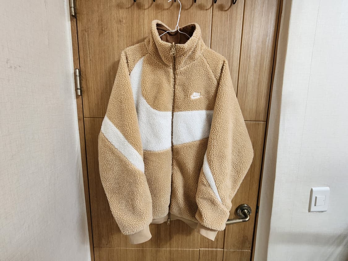 (105)나이키 빅스우시 리버시블 플리스 점퍼 BQ6546-200 상품이미지1