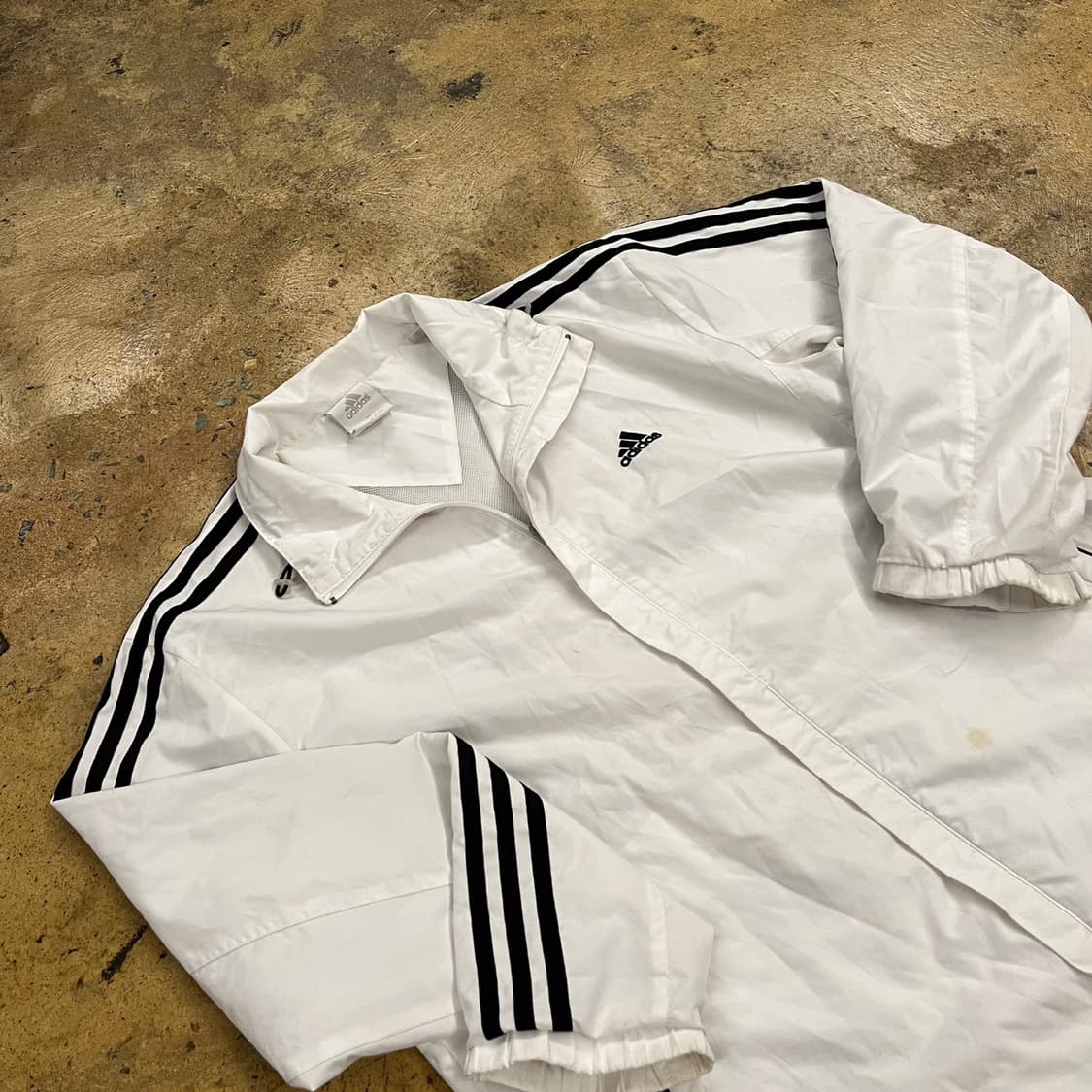 아디다스 흰검 화이트 블랙 바람막이 95 상품이미지1