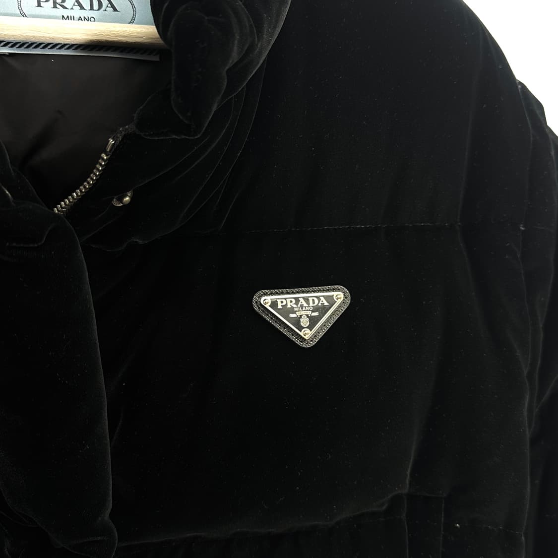 [38/S+급] 프라다 컨버터블 크롭 벨벳 다운 패딩 자켓 상품이미지3