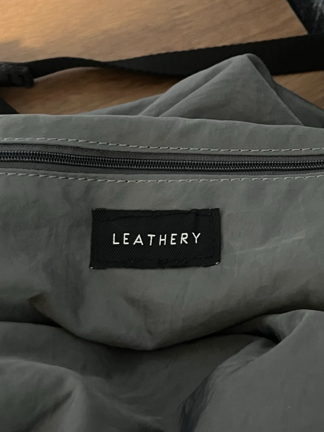 레더리 짐색 grey 상품이미지3