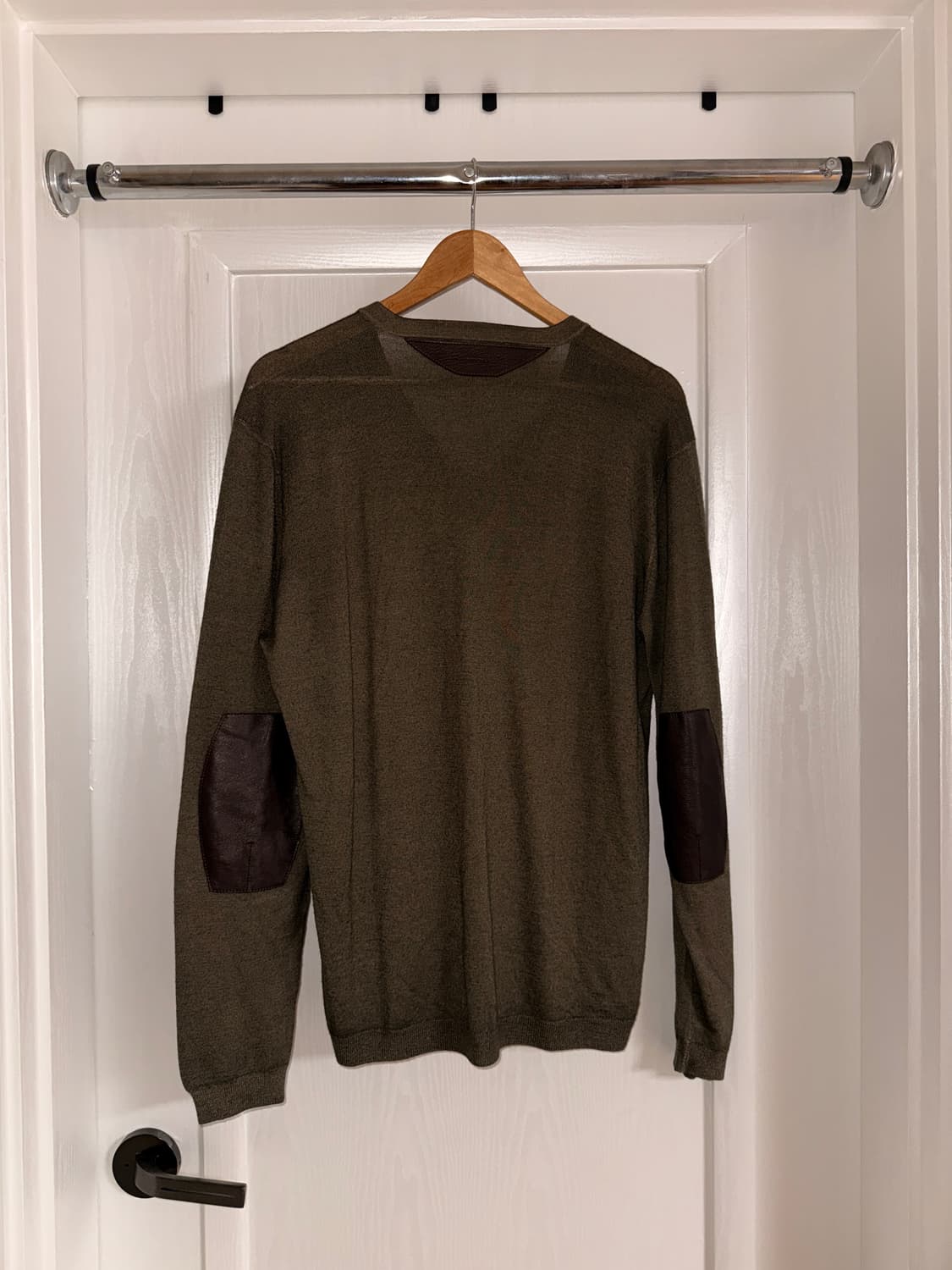 Leather Patch Sweater 상품이미지1