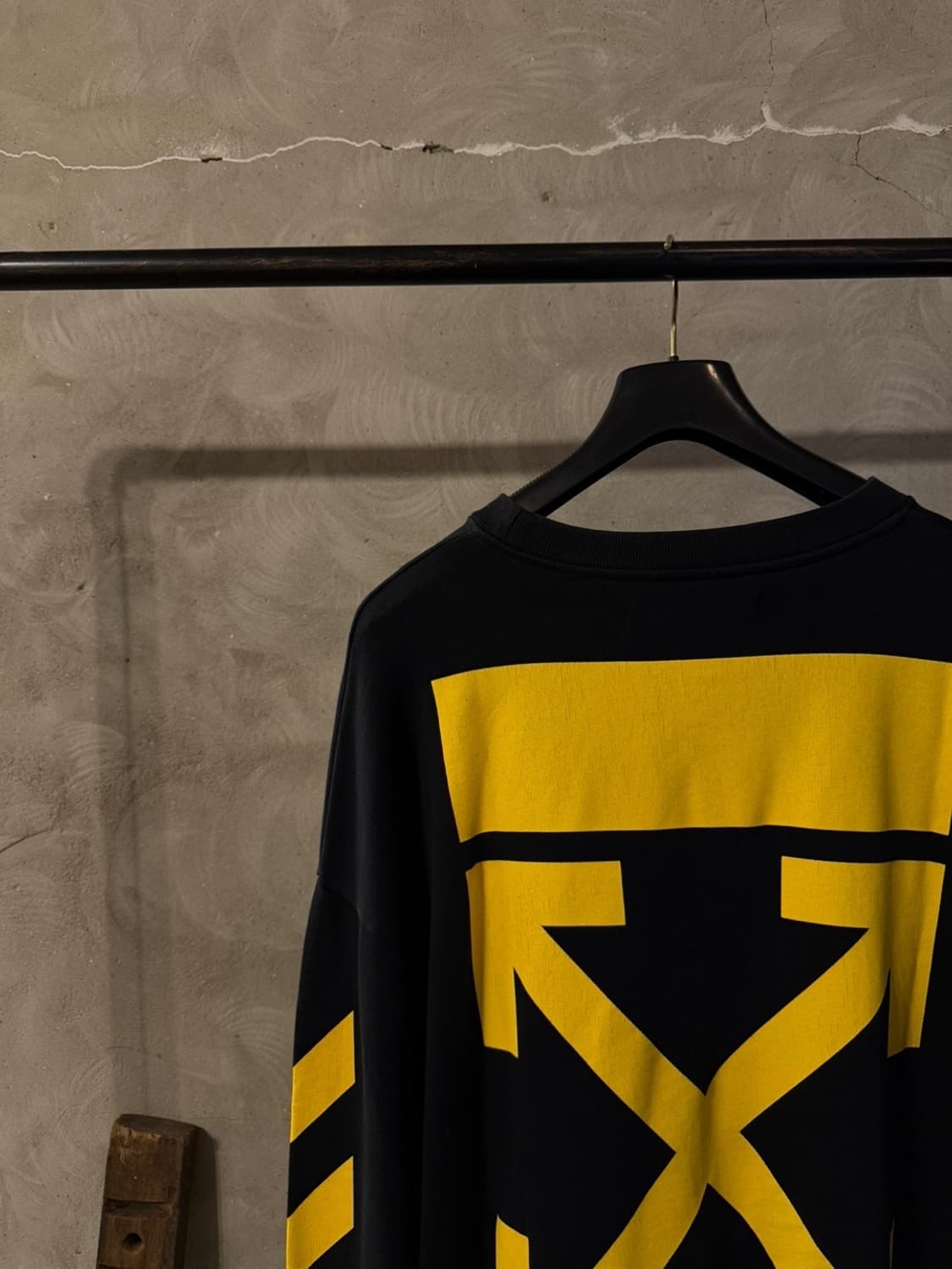 오프화이트 스웻셔츠 남성100 상품이미지3