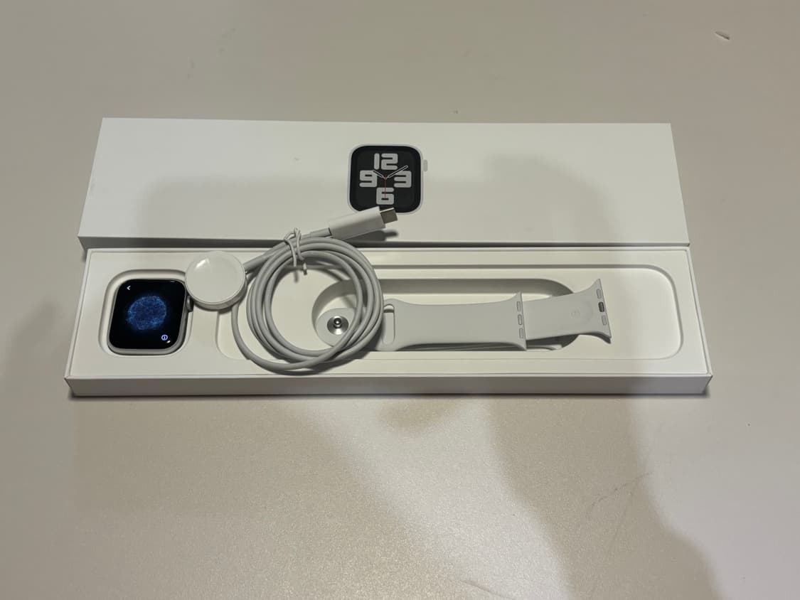 애플워치 SE 2세대 40mm 실버 GPS 풀박스 상품이미지1