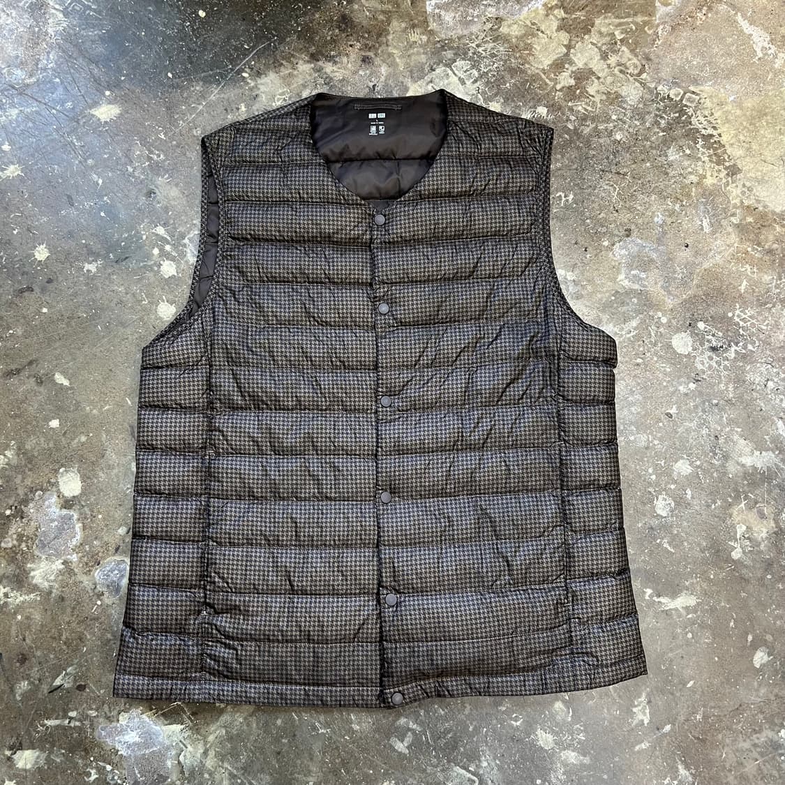 L) 유니클로 체크패턴 울트라라이트 다운 패딩조끼 경량 패딩조끼 상품이미지1
