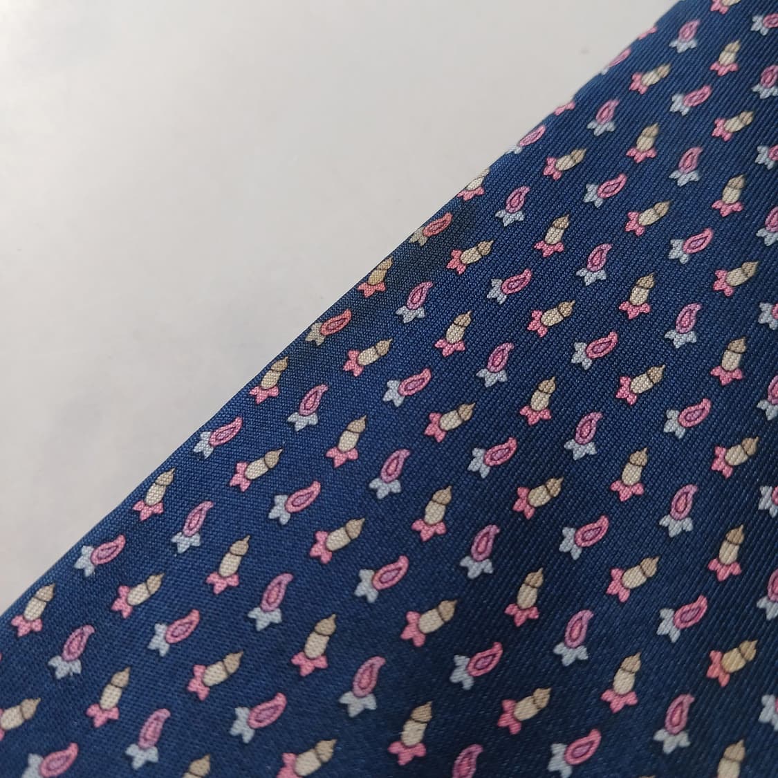 페라가모 실크 네이비 도토리 패턴 넥타이 8.7cm A~B등급 E763 상품이미지9