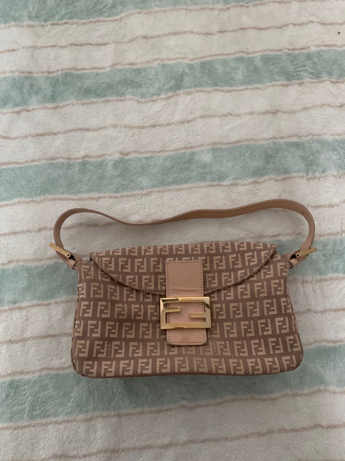 펜디 바게트백 정품 핑크 상품이미지2