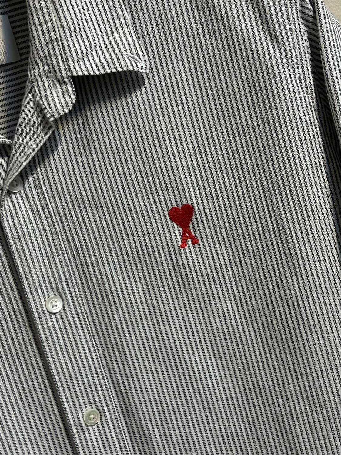 아미 하트 로고 스트라이프 셔츠 상품이미지4