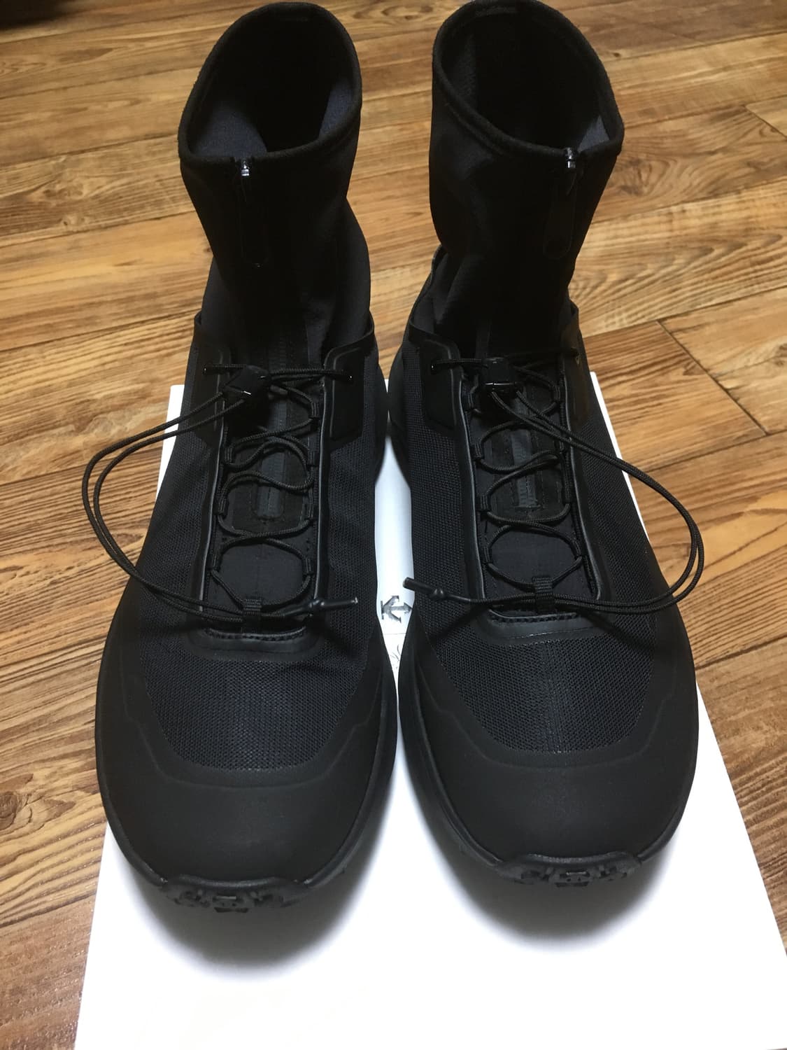 데상트 유스 시프트 트레일 블랙 판매합니다 상품이미지2