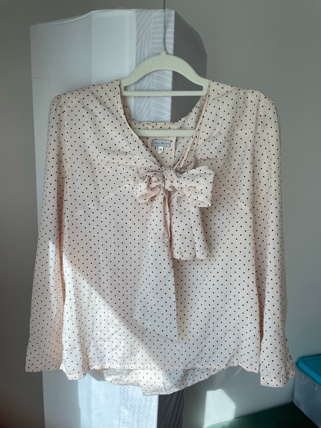 빈브로 모리걸 하객룩 라떼갸루 도트리본블라우스 상품이미지1