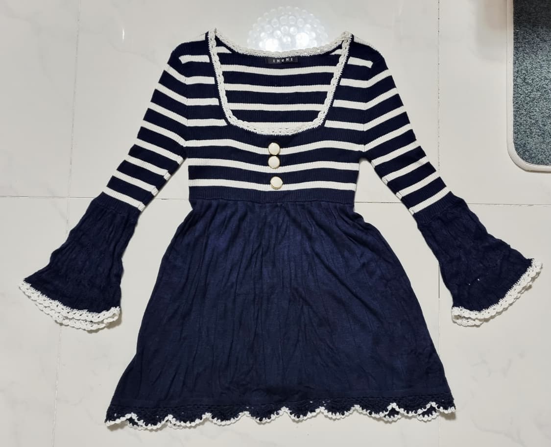 INGNI 스트라이프 플레어 탑 상품이미지1