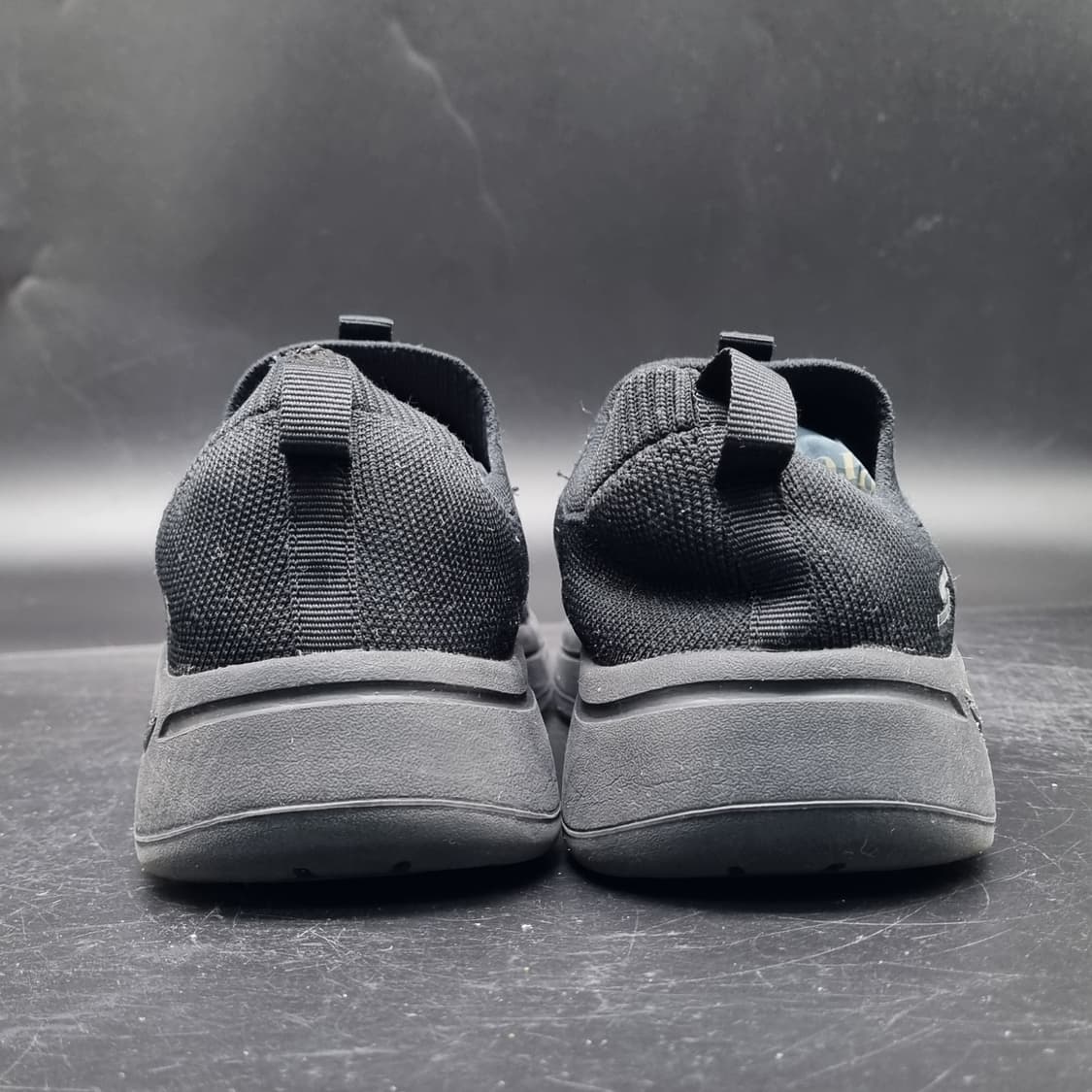 스케쳐스 고워크 아치핏 슬립온 240 상품이미지4