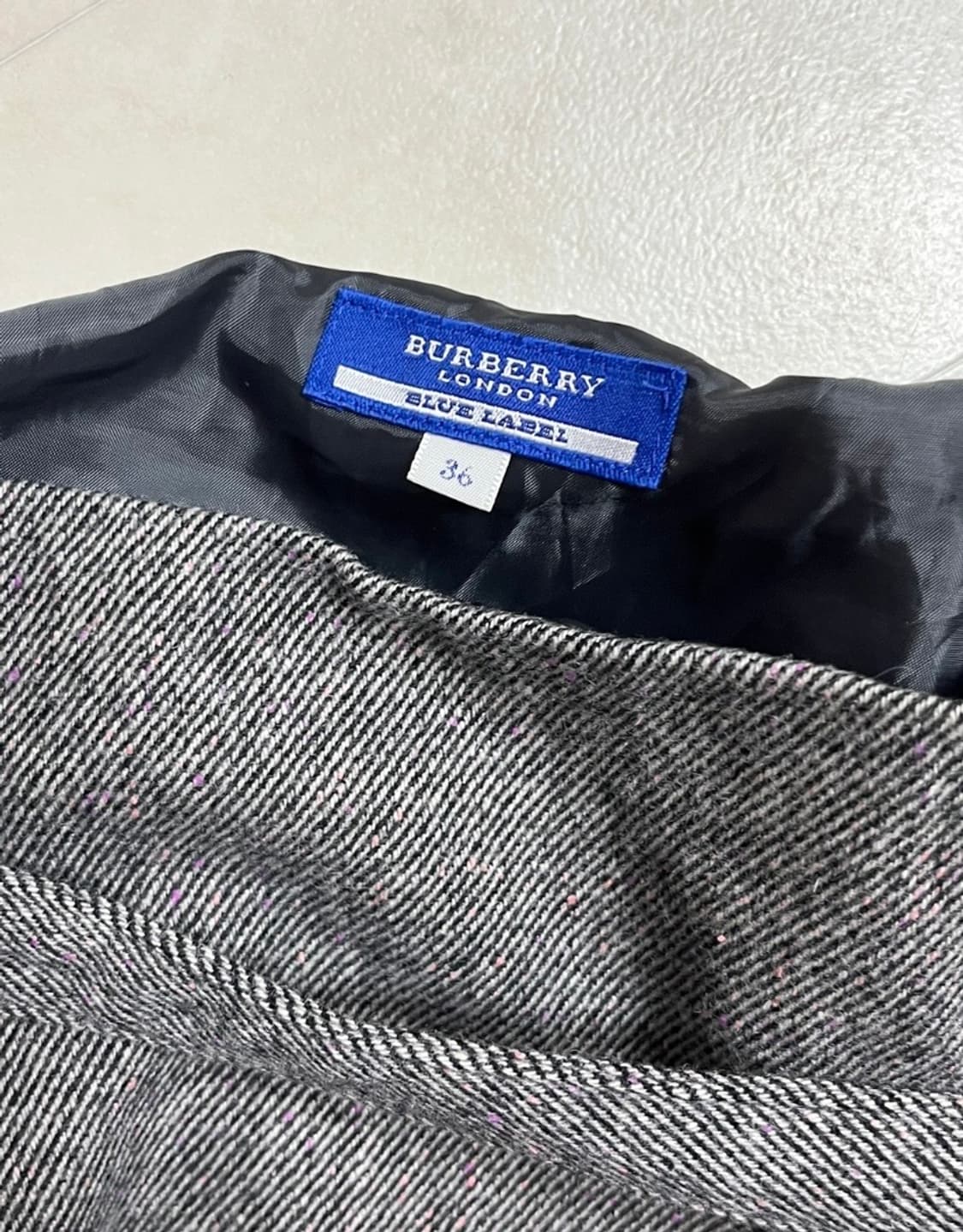 [36] 버버리 울 미디스커트 상품이미지3