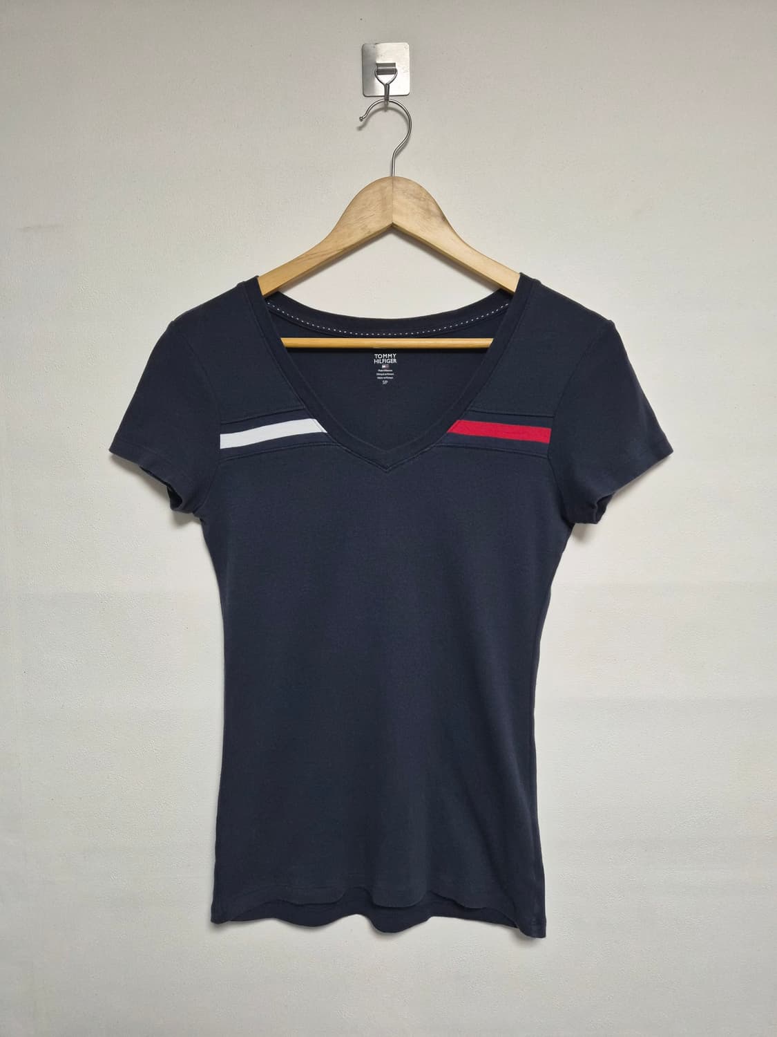 타미힐피거Tommy V넥 티셔츠 S사이즈 - T95 상품이미지1