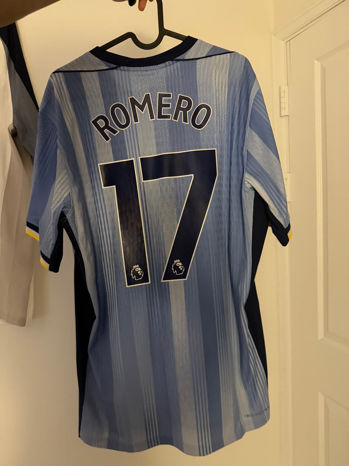 24-25 토트넘 어웨이 어센틱(해외L) 상품이미지1