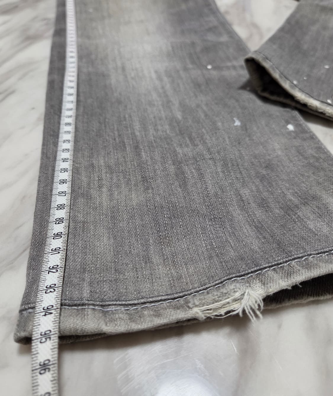 디스퀘어드 그레이 페인팅 슬림 데님팬츠 상품이미지9