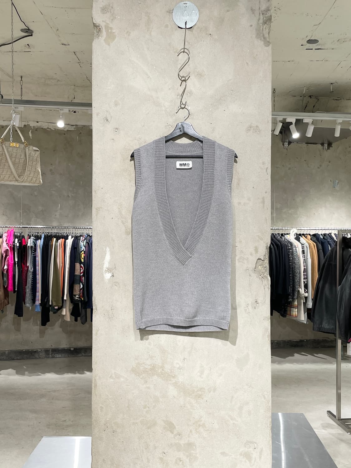 mm6 메종 마틴 마르지엘라 V넥 울 베스트 상품이미지1