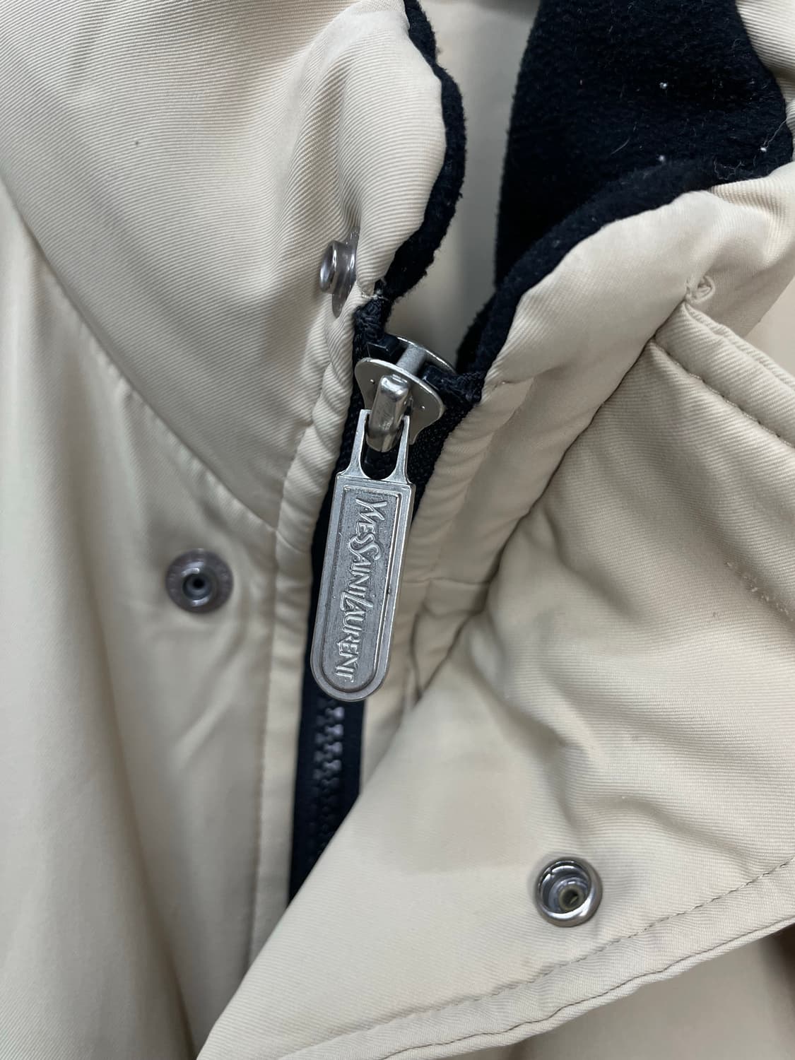 입생로랑 베이지 푸퍼 패딩 H1265 상품이미지3