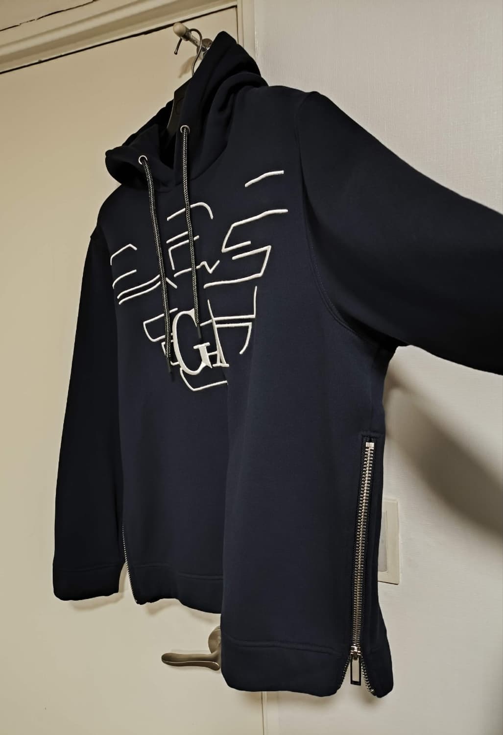 알마니 사이드 메탈지퍼 후드티셔츠 상품이미지1