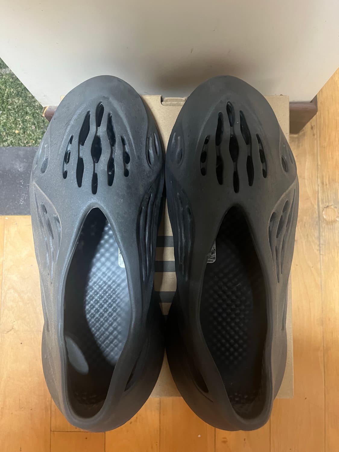 이지 폼러너 블랙 275 중고판매 상품이미지2