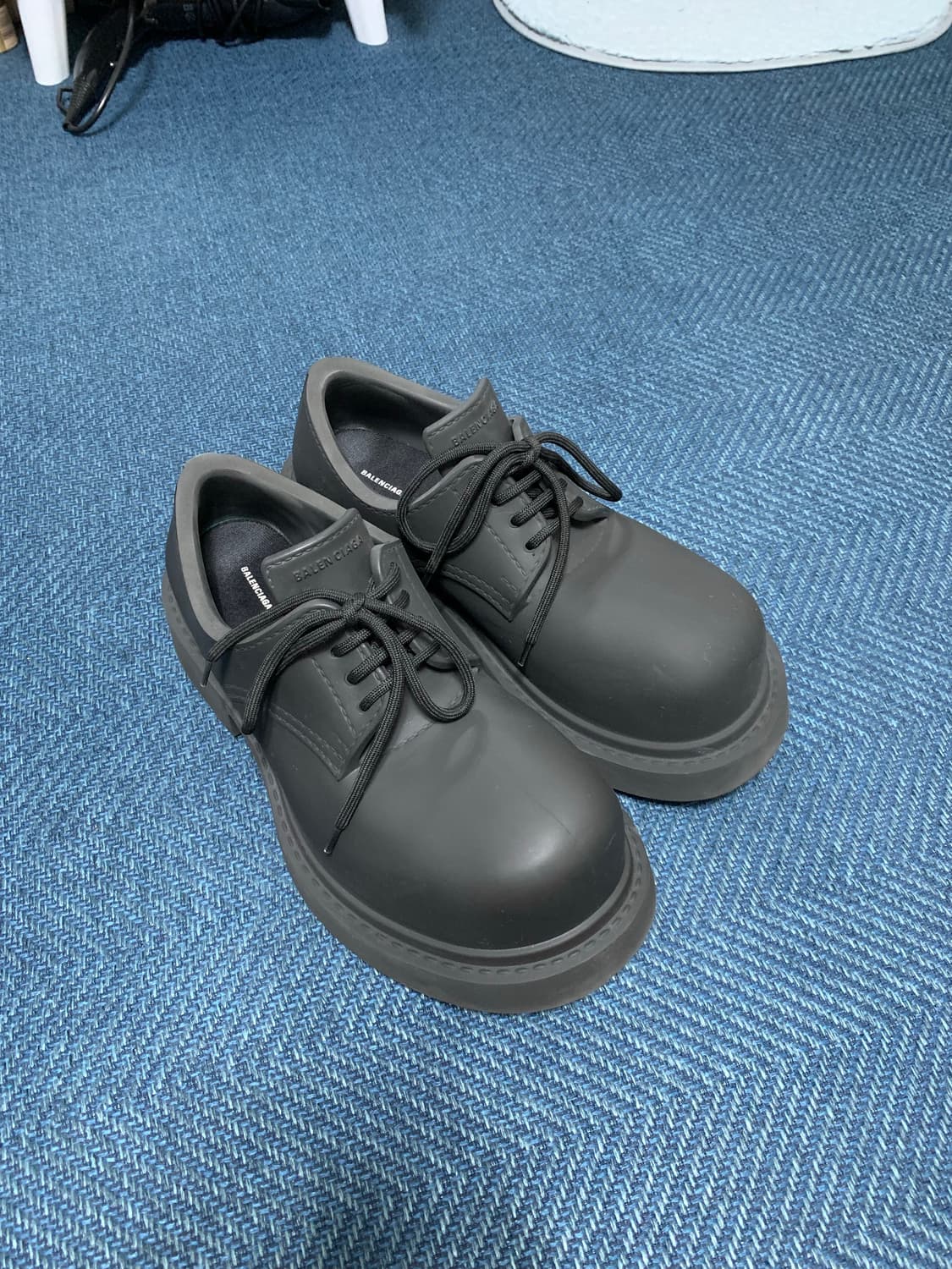 [44] 발렌시아가 스테로이드 더비 상품이미지1