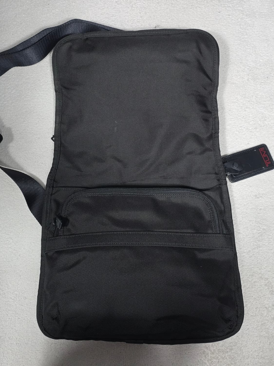 TUMI 투미 알파 스몰 플랩 크로스백 상품이미지6