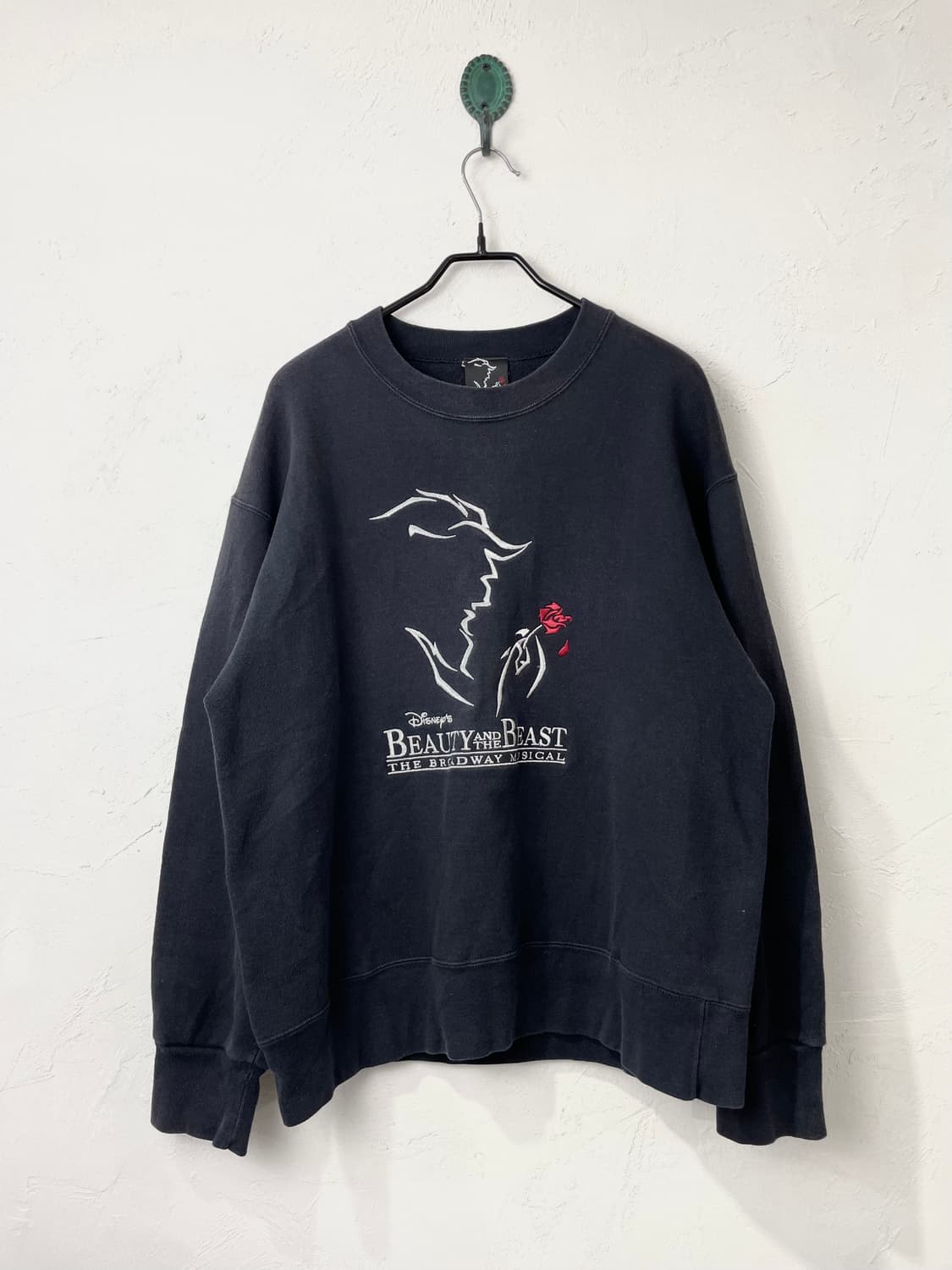 90s 미녀와 야수 스웻셔츠 상품이미지1