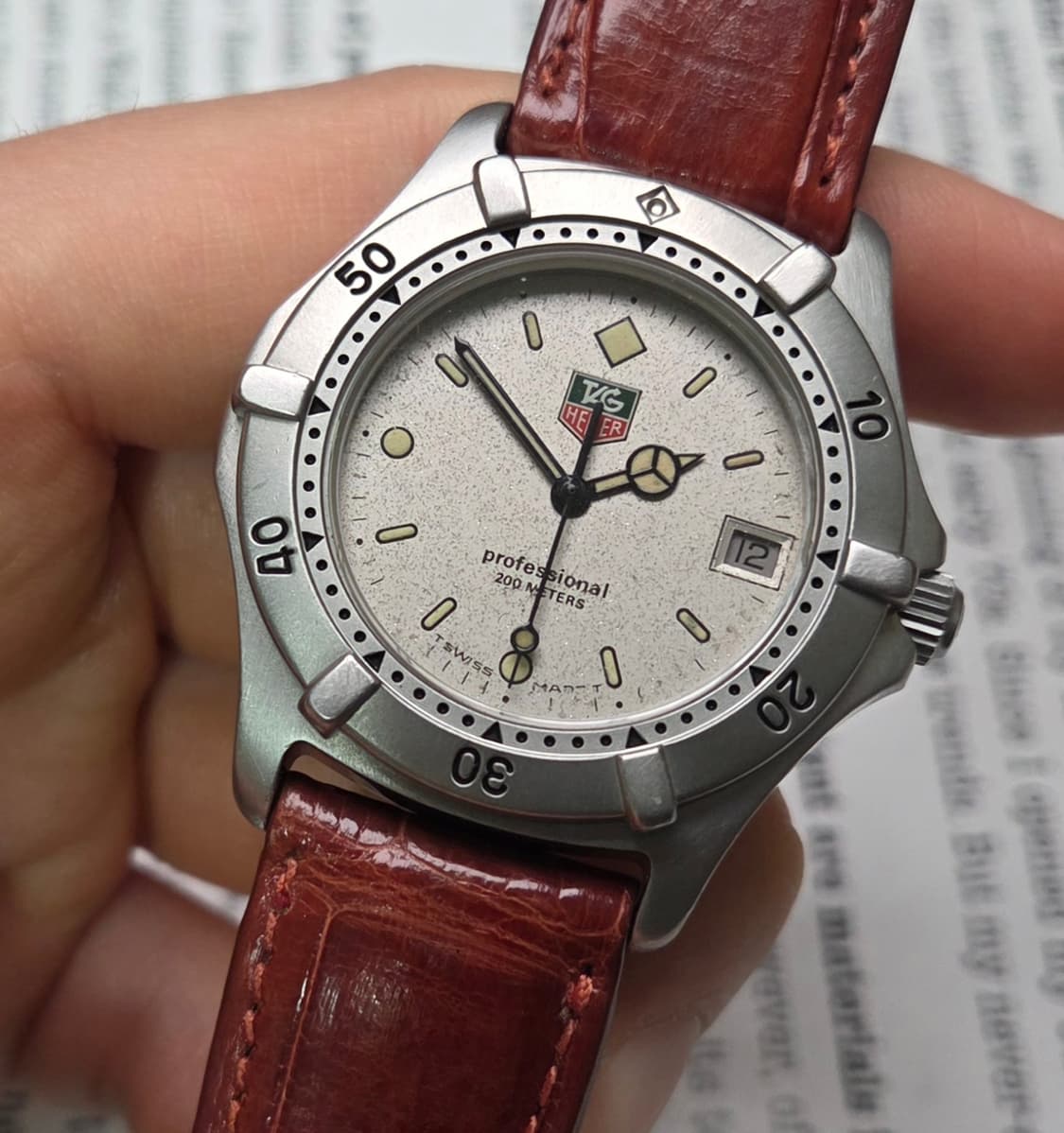 빈티지 태그호이어 프로페셔널 2000 컬러로고 회판 벤츠핸즈 쿼츠 남성용 상품이미지4