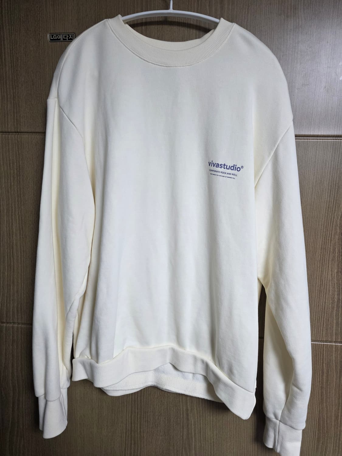 비바스튜디오 맨투맨 상품이미지1