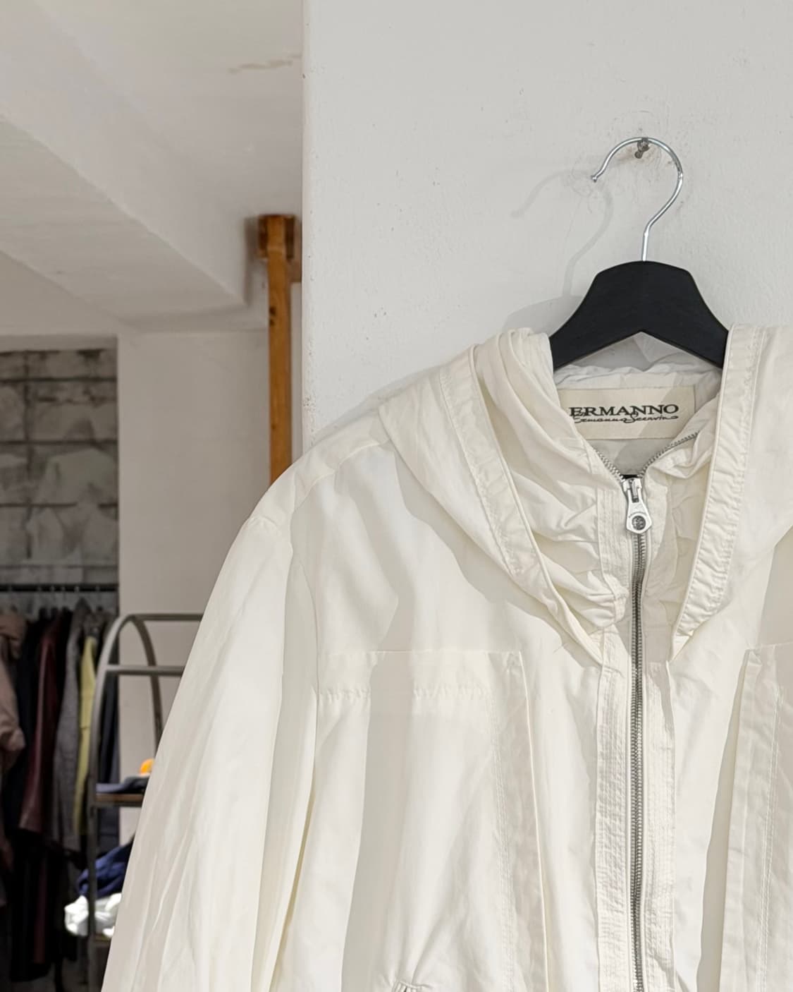 설비노 화이트 나일론 게더링 슬리브 후디 자켓 상품이미지2