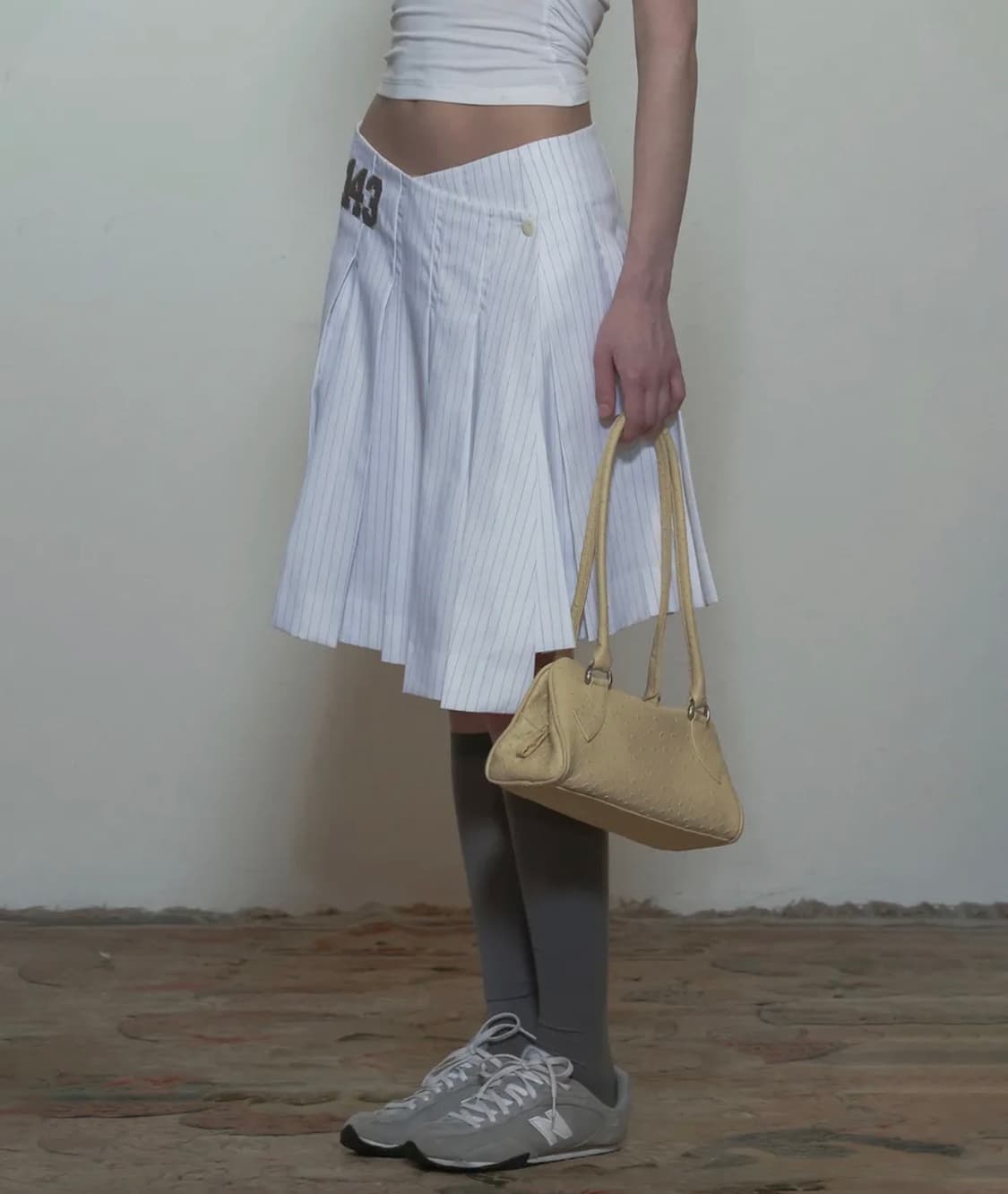 스컬프터 143 랩 미디 스커트 화이트 핀스트라이프 상품이미지4