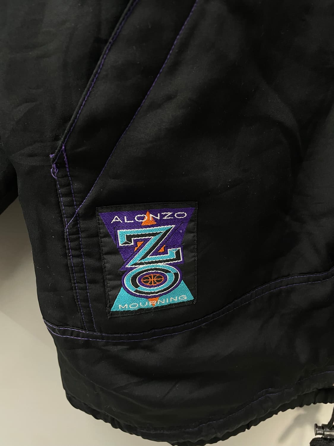 나이키 90s 알론조 모닝 샬럿 호네츠 백로고 자켓 H1357 상품이미지4