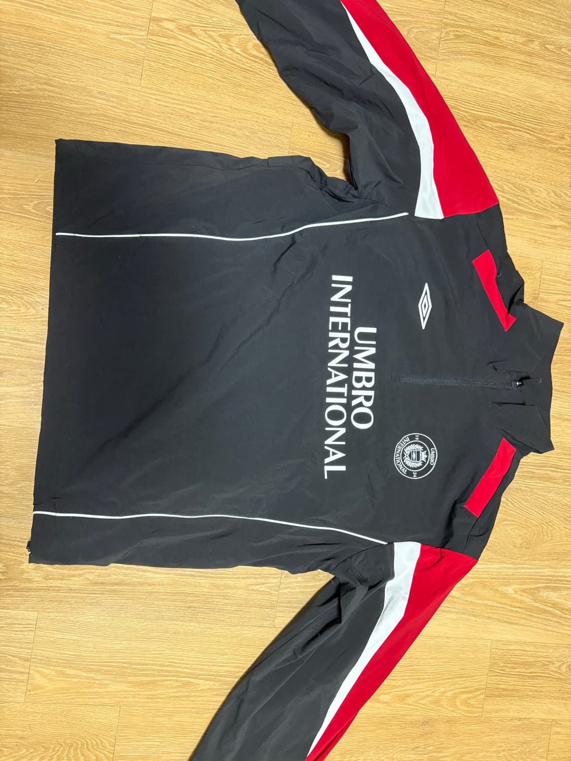 엄브로 반집업  상품이미지2