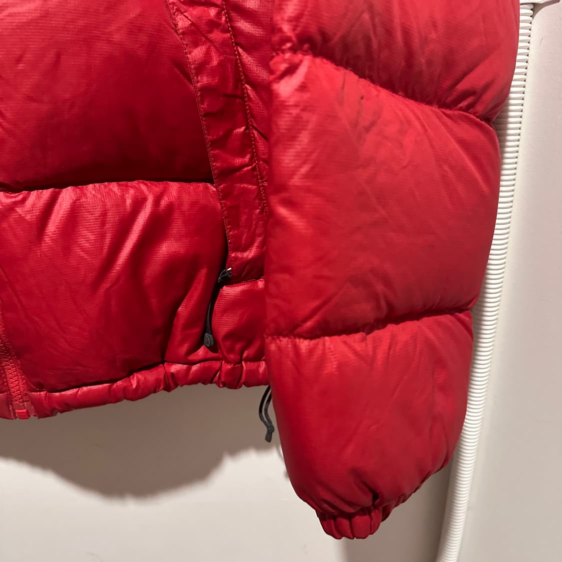 노스페이스 700 레드 블랙 패딩 상품이미지4