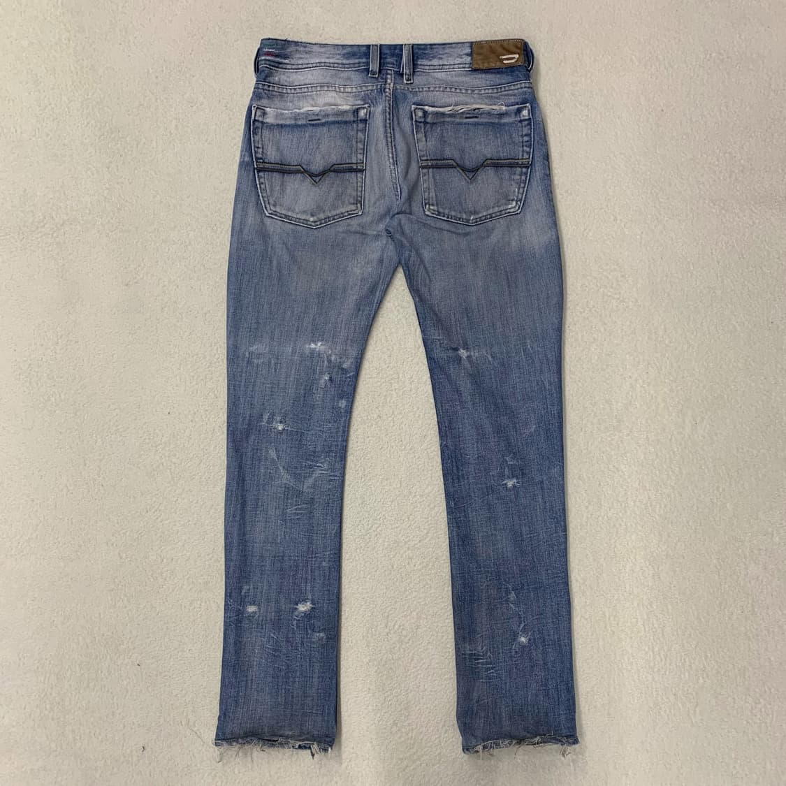 [30,33] 디젤 ZATHAN 디스트레스드 데님팬츠 상품이미지1