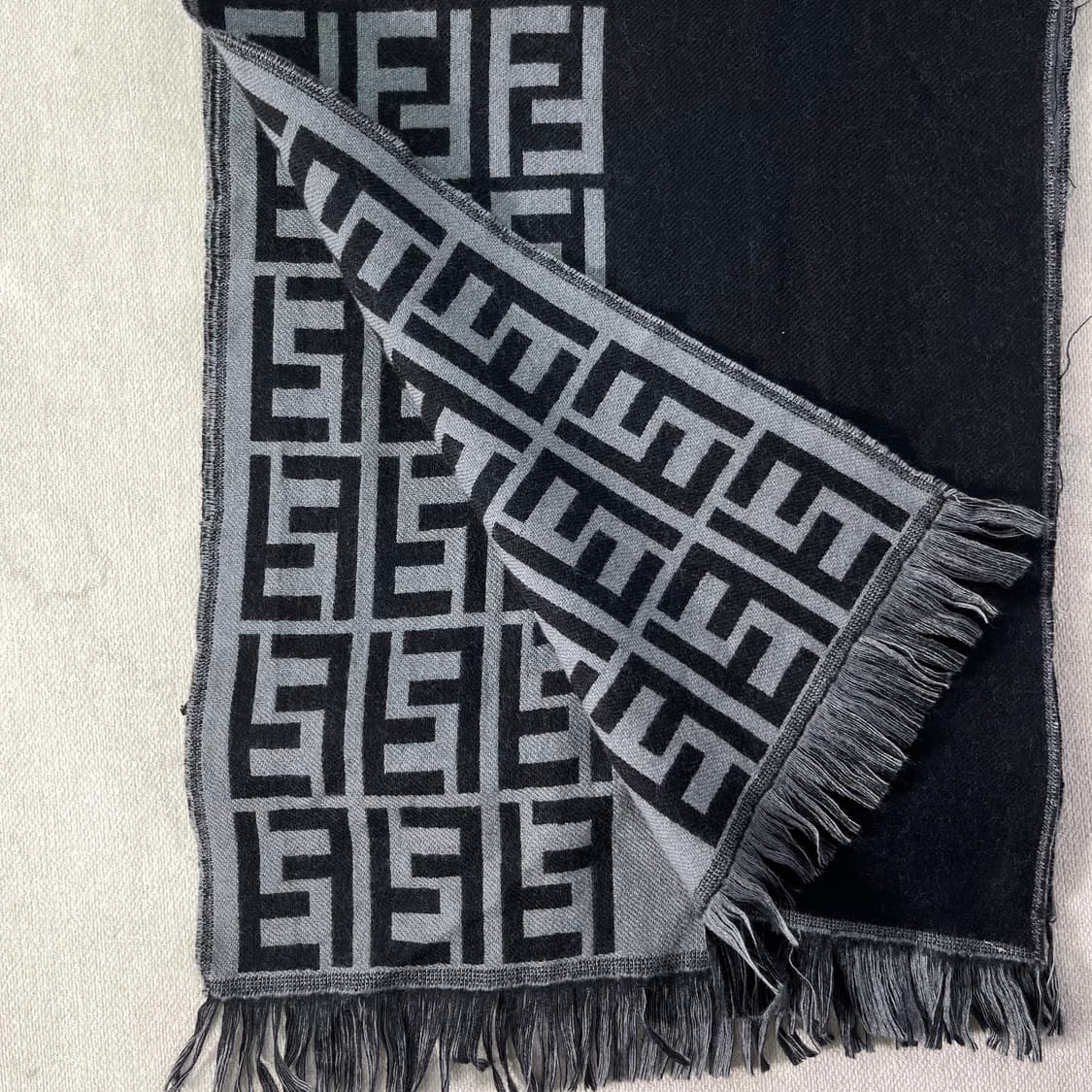 펜디 주카패턴 울 머플러  상품이미지3