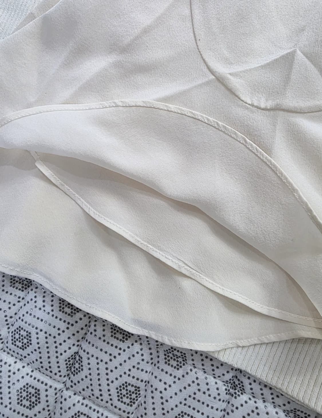 Sandro 산드로 크림 니트 블라우스 ~55 상품이미지4