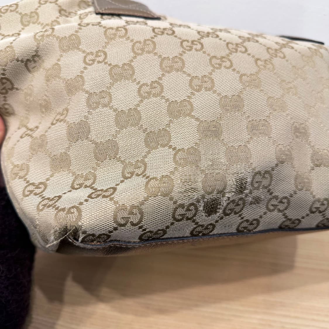 구찌 캔버스 토트백 GG 로고 핑크 패브릭 핸들 디테일 베이지 상품이미지10
