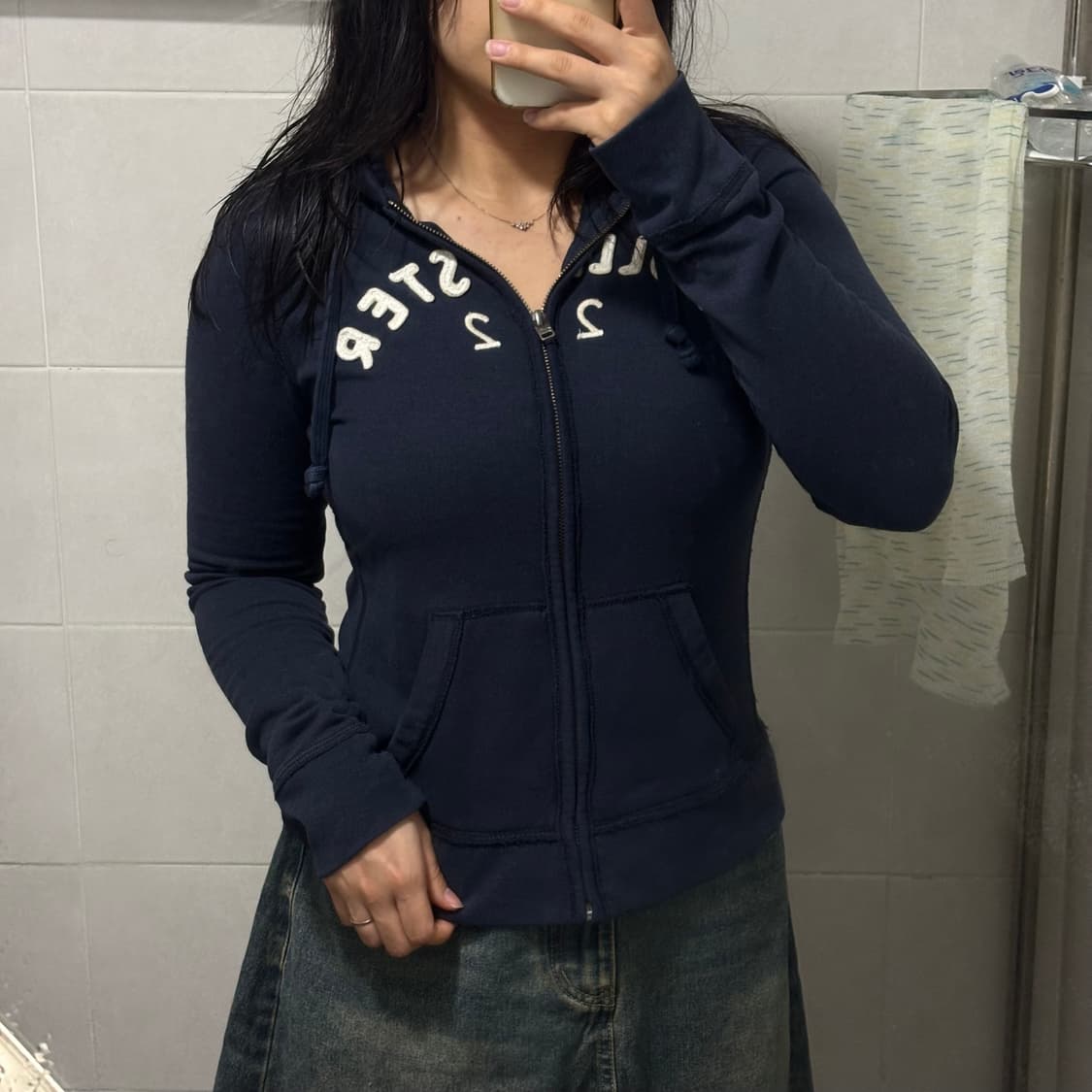 홀리스터 아치로고 네이비 딱붙 후드집업 상품이미지4